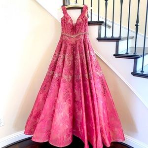 Elegant Designer Prom Dress - (Ellie Wilde)